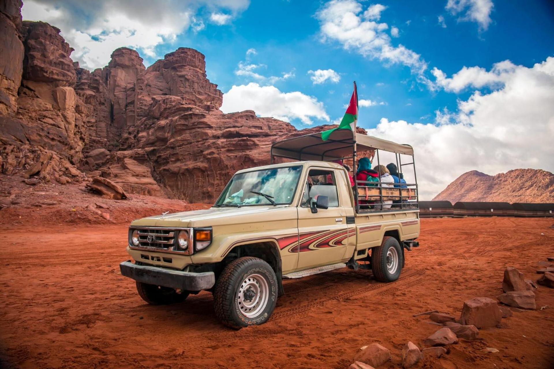 Wadi Rum Mundo Camp 亚喀巴 外观 照片